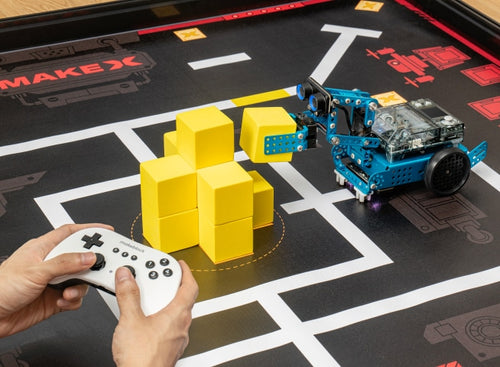 1/8 Robot Competition.jpg__PID:967bb171-de22-4de5-8f15-f18b00121c27